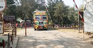 তিনদিনের ছুটি শেষে হিলি স্থলবন্দর দিয়ে আমদানি-রপ্তানি শুরু